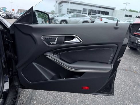Used 2018 Mercedes-Benz CLA 250 4MATIC image 13