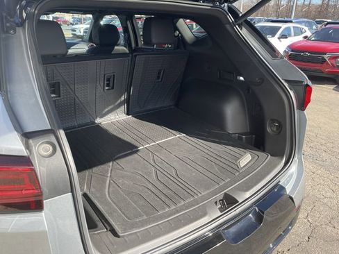 Certified 2023 Chevrolet Blazer RS w/ Driver Confidence II Package image 26