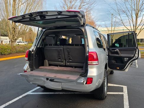 Used 2008 Toyota Land Cruiser image 28