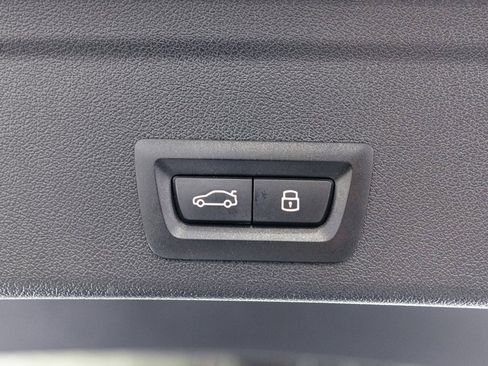 Used 2024 BMW X6 xDrive40i w/ Executive Package image 32