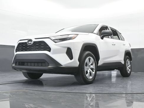 Used 2025 Toyota RAV4 LE FWD image 55