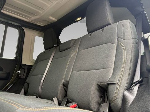Used 2024 Jeep Wrangler Willys image 5