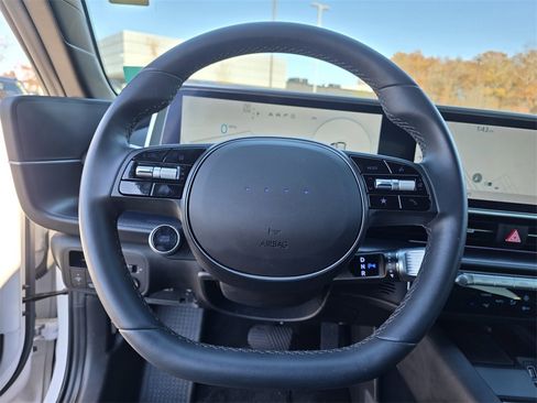 Used 2025 Hyundai Ioniq 6 SEL image 19