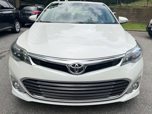 Used 2013 Toyota Avalon Limited FWD image 3
