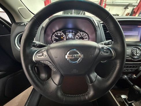 Used 2014 Nissan Pathfinder Platinum w/ Cargo Package AWD/4WD image 15