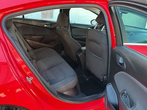 Used 2017 Chevrolet Cruze LT w/ Convenience Package FWD image 26