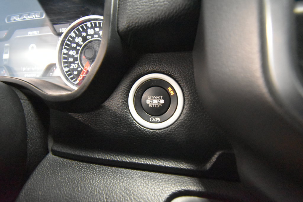 Used 2019 RAM 1500 Big Horn AWD/4WD image 14