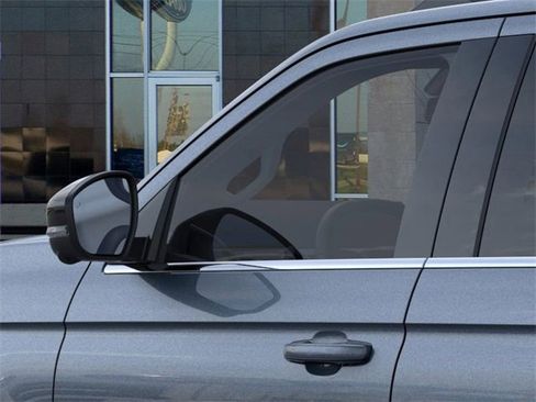 New 2025 Ford Expedition Active image 20