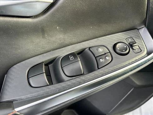 Used 2025 Nissan Sentra SR image 14