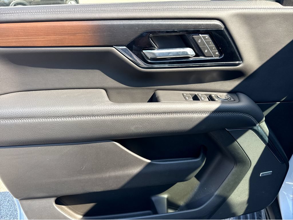 New 2026 GMC Yukon Denali AWD/4WD image 10