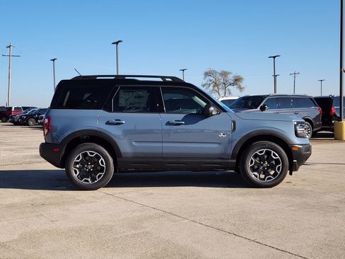 New 2025 Ford Bronco Sport Outer Banks w/ Outer Banks Tech Package+ AWD/4WD image 6