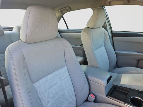 Used 2017 Toyota Camry LE w/ Four Season Floor Mat Package FWD image 12