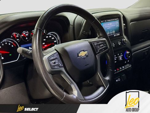 Used 2021 Chevrolet Silverado 1500 LT AWD/4WD image 14