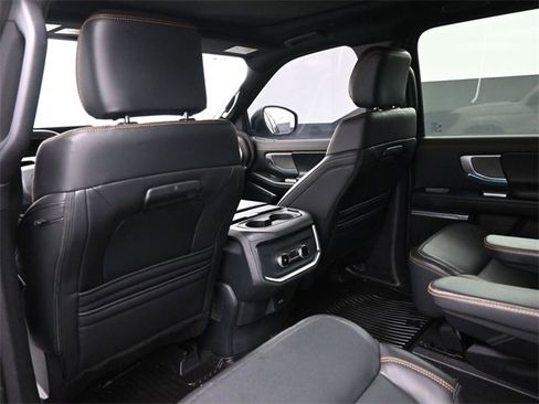 Used 2025 Ford Expedition Tremor image 16