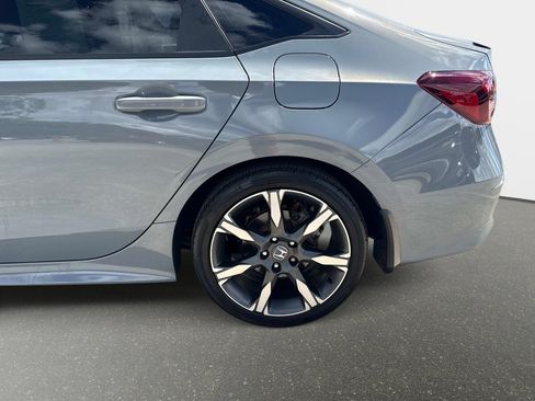 Used 2025 Honda Civic Sport Touring image 9