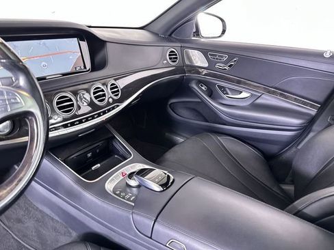 Used 2017 Mercedes-Benz S 550 Sedan image 36