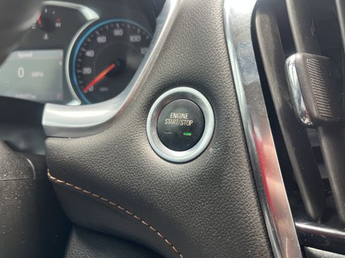 Used 2020 Chevrolet Traverse LT FWD image 24