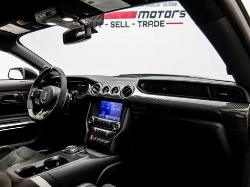 Used 2022 Ford Mustang Shelby GT500 w/ Carbon Fiber Track Pack RWD image 15