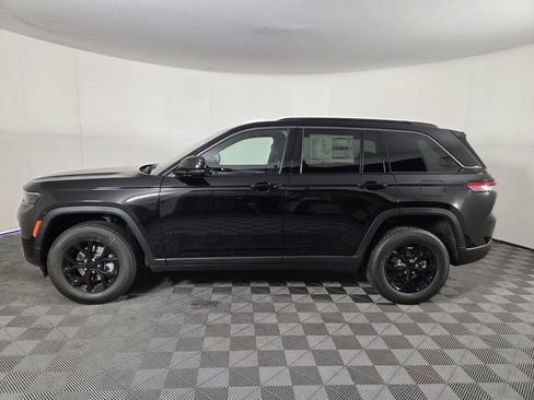 New 2026 Jeep Grand Cherokee Altitude RWD image 7