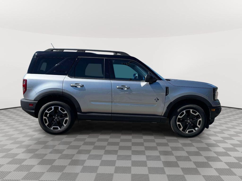 Used 2023 Ford Bronco Sport Outer Banks AWD/4WD image 8