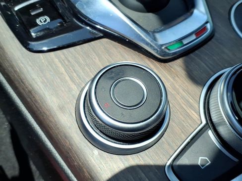 Used 2020 Alfa Romeo Giulia Ti w/ Active Blind Spot Package RWD image 9