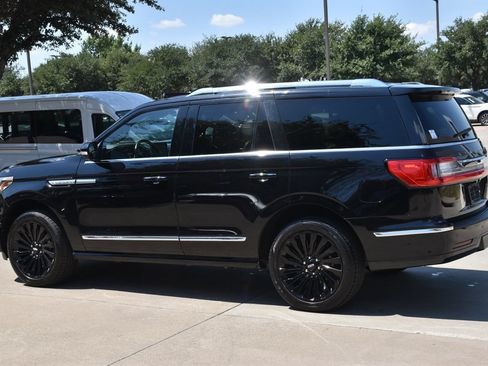 Used 2021 Lincoln Navigator Reserve w/ Luxury Package AWD/4WD image 11