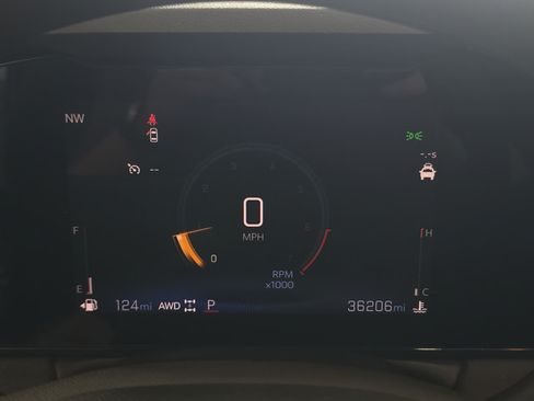 Used 2024 Chevrolet TrailBlazer LT AWD/4WD image 17