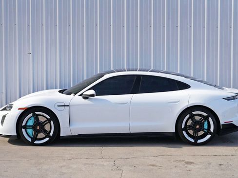 Used 2020 Porsche Taycan Turbo image 51