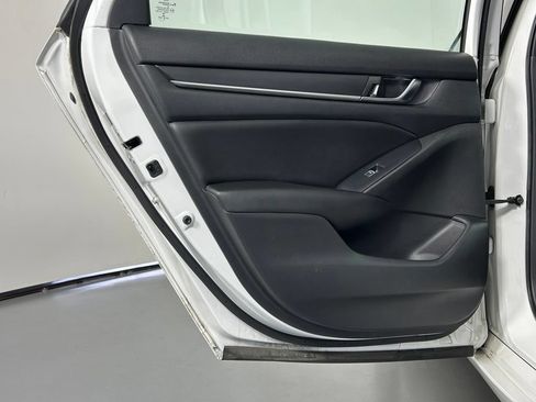 Used 2020 Honda Accord Sport image 14