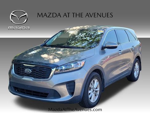Used 2019 Kia Sorento FWD V6 image 1