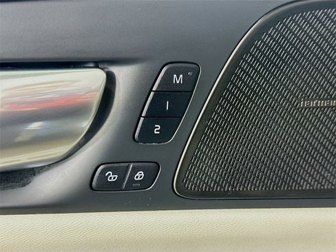 Used 2024 Volvo S60 B5 Plus image 20