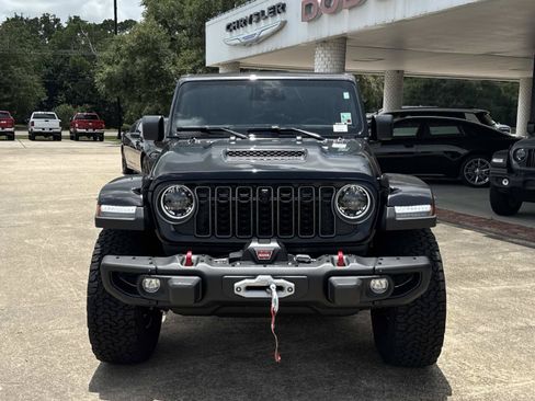 Used 2026 Jeep Wrangler Unlimited Rubicon AWD/4WD image 2