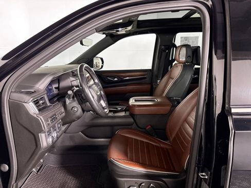 Used 2023 GMC Yukon Denali Ultimate AWD/4WD image 11