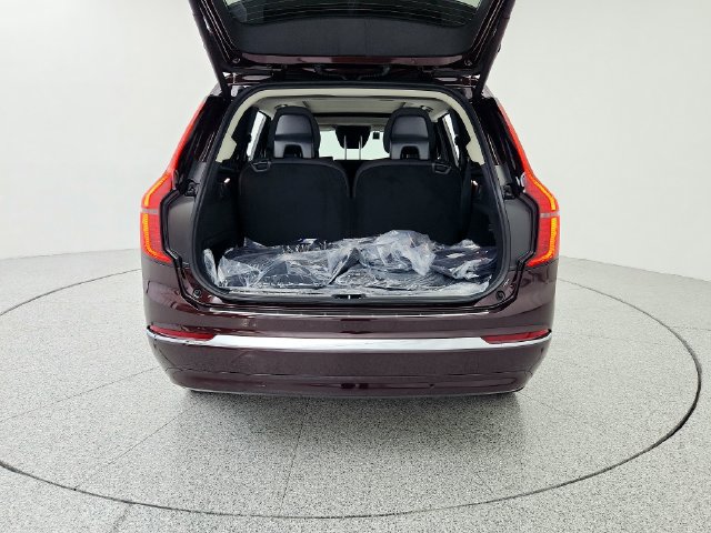 New 2025 Volvo XC90 T8 Plus w/ Protection Package Premier AWD/4WD image 19