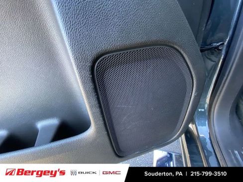 Used 2017 GMC Sierra 1500 SLE w/ SLE Value Package image 27