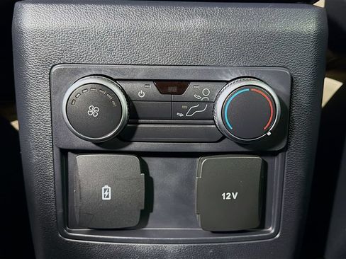 Used 2020 Ford Explorer XLT w/ Equipment Group 202A AWD/4WD image 21