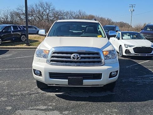 Used 2014 Toyota Sequoia Platinum image 16