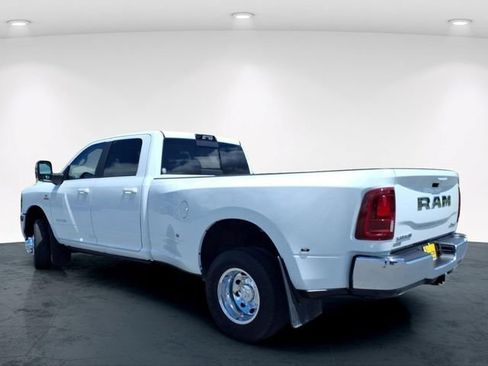 Used 2025 RAM 3500 Laramie AWD/4WD image 13