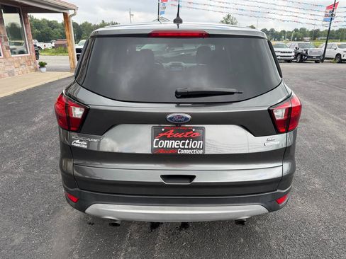 Used 2019 Ford Escape SE FWD image 5