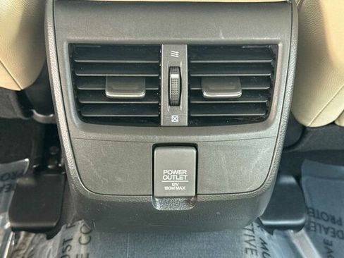 Used 2018 Honda Clarity Touring image 16