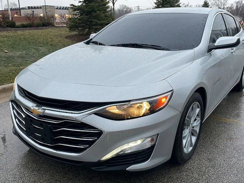 Used 2019 Chevrolet Malibu LT FWD image 3