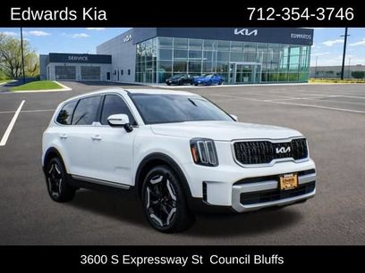 Used 2025 Kia Telluride EX w/ EX Captain's Chair Package