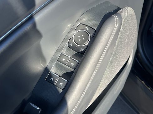 Used 2023 Ford Mustang Mach-E Select image 19