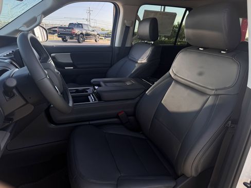 New 2026 Ford Expedition Max Active RWD image 22