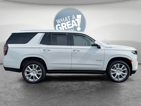 Used 2022 Chevrolet Tahoe High Country w/ LPO, Illumination Package AWD/4WD image 2