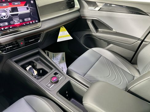 New 2026 Volkswagen Tiguan SE image 22