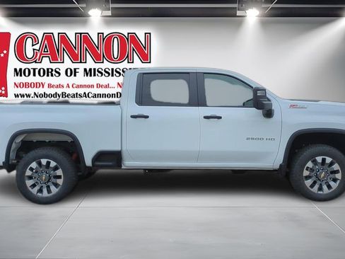 New 2026 Chevrolet Silverado 2500 Custom w/ Custom Value Package AWD/4WD image 4