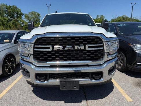 Used 2024 RAM 2500 Big Horn AWD/4WD image 10