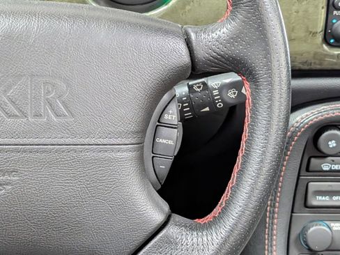 Used 2001 Jaguar XKR Convertible image 38