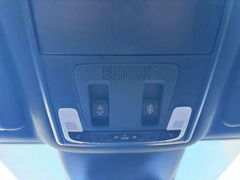 Certified 2025 Honda Pilot TrailSport image 31